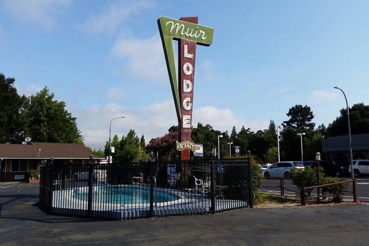 Muir Lodge Motel Martinez Esterno foto